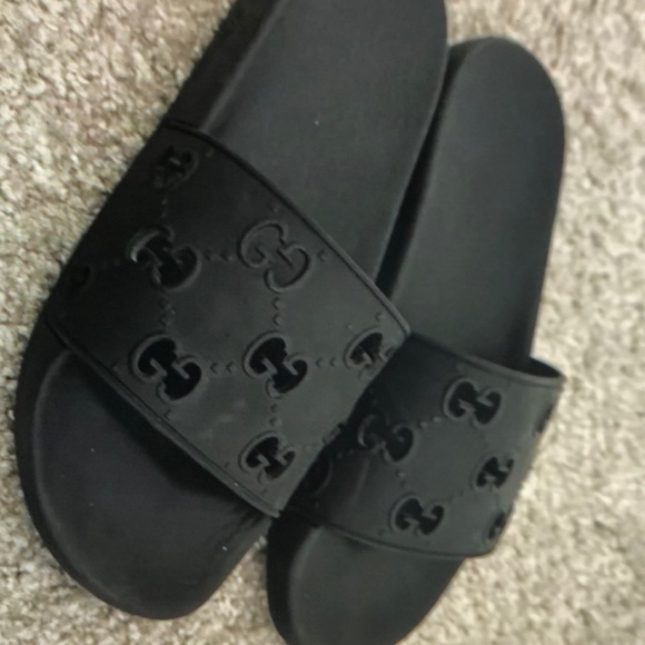 【関税&送料込】Gucci Black Gg Fabric Slippers Gucci Black Slippers - Gem